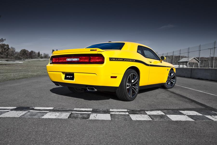  Dodge Challenger SRT8 392 Yellow Jacket 2012 года  (фото 10 из 11)